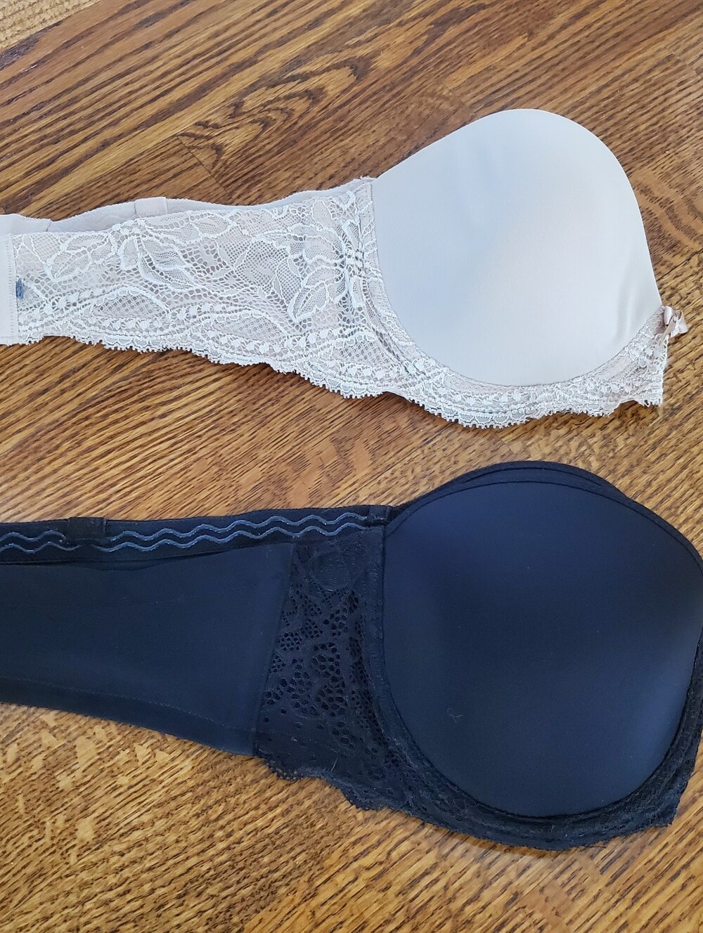 Simone Perele Women’s Strapless Convertible Bra in Beige and Black